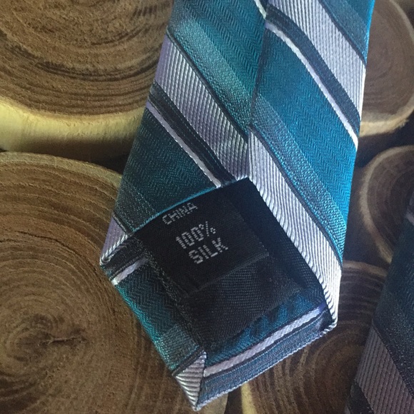 2/$20 Calvin Klein Necktie - Picture 3 of 4